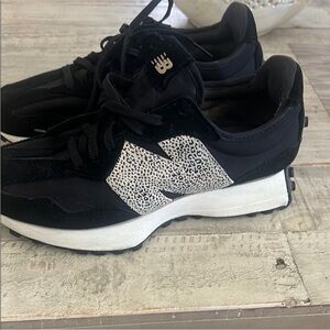 New Balance Women's Black and White Patterned Sneakers